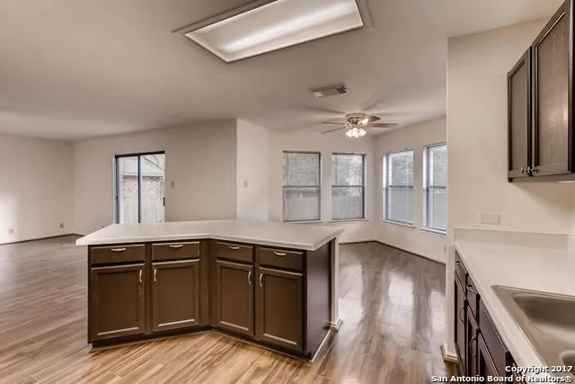8507 Park Olympia Universal City, TX 78148