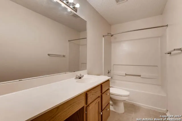 8507 Park Olympia Universal City, TX 78148