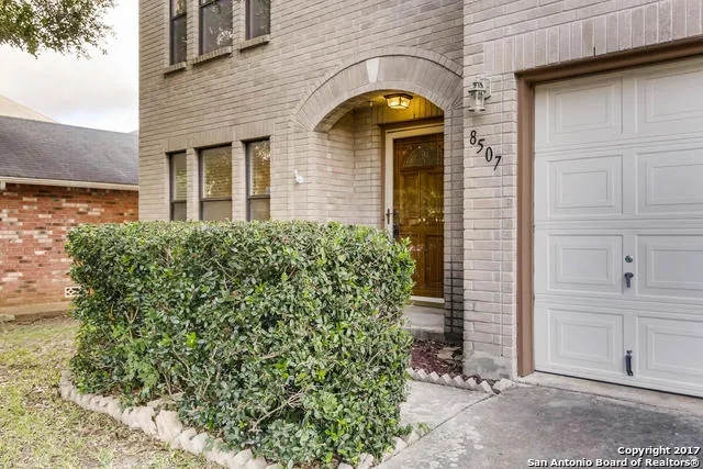 8507 Park Olympia Universal City, TX 78148