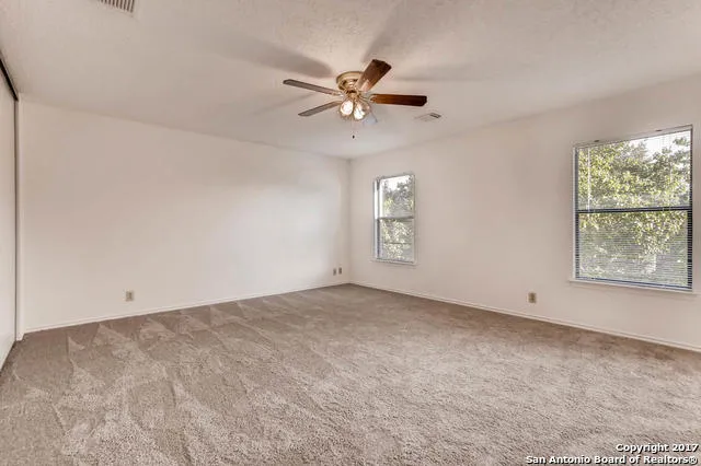 8507 Park Olympia Universal City, TX 78148