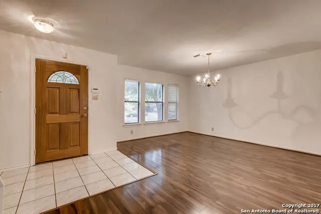 8507 Park Olympia Universal City, TX 78148