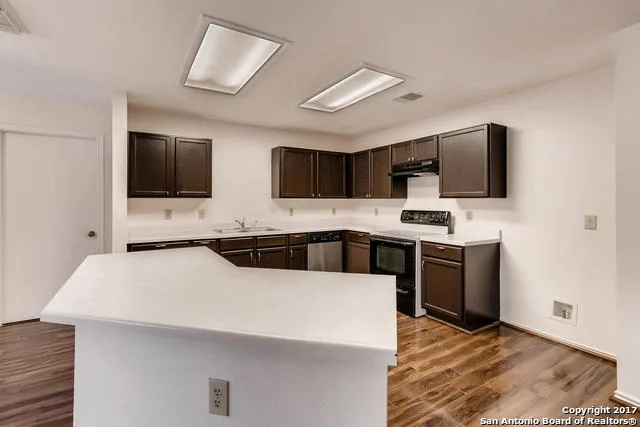 8507 Park Olympia Universal City, TX 78148