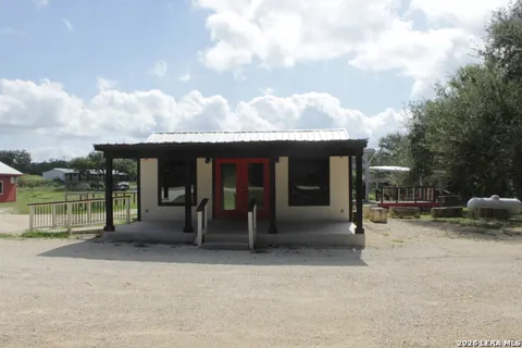 1322 S Us Highway 83