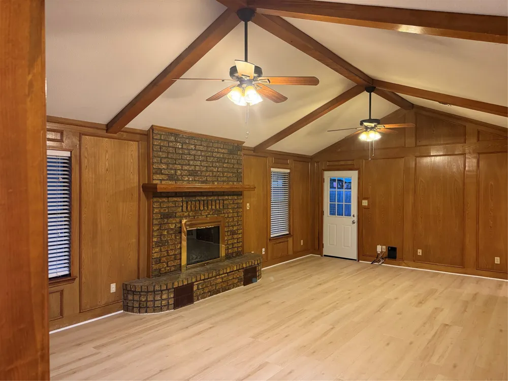 1058 E Jefferson Street Van Alstyne, TX 75495