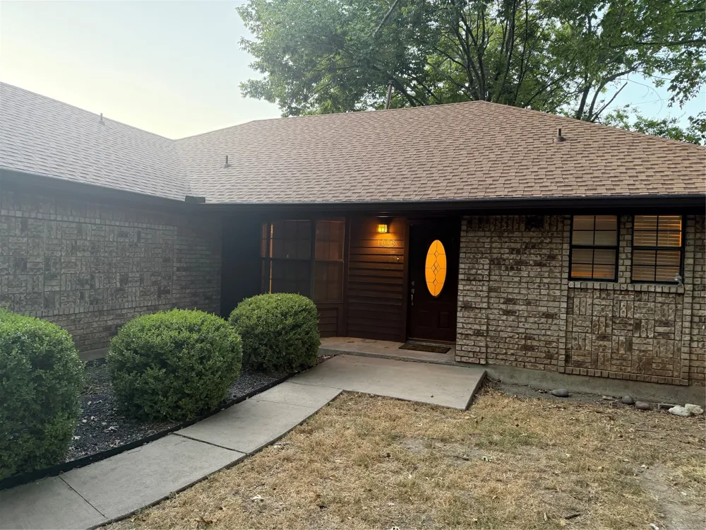 1058 E Jefferson Street Van Alstyne, TX 75495
