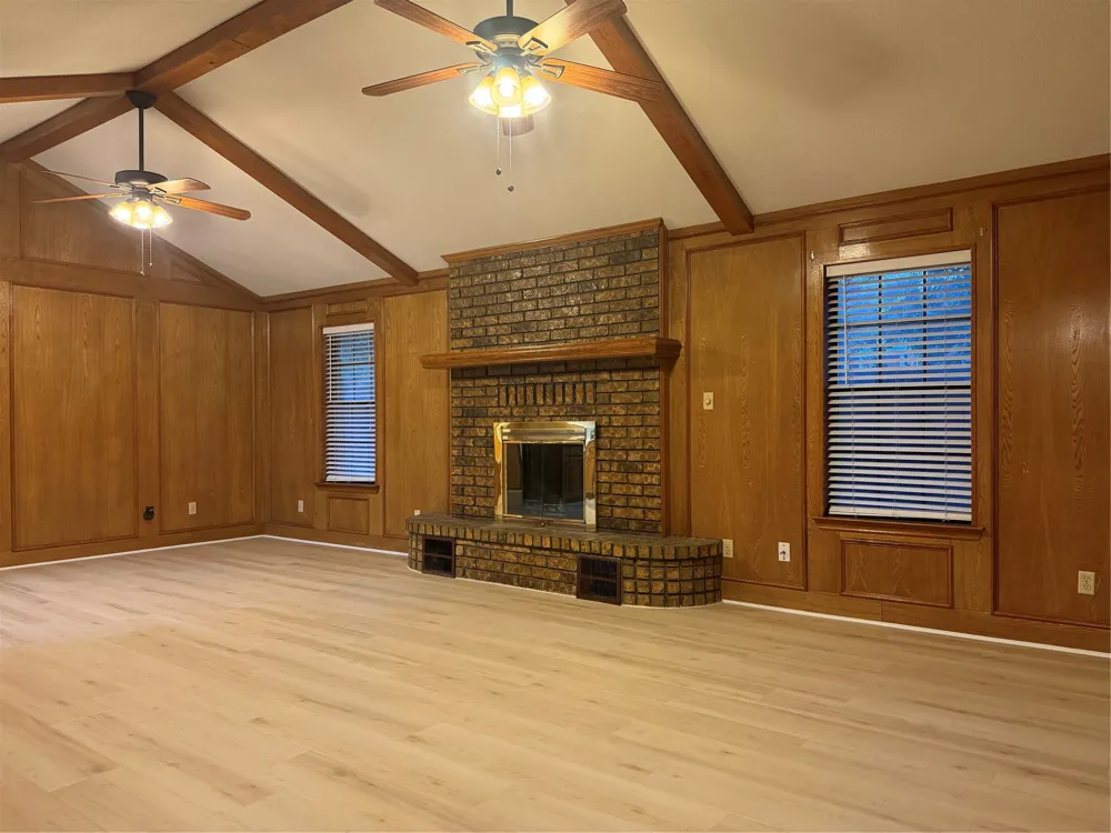 1058 E Jefferson Street Van Alstyne, TX 75495