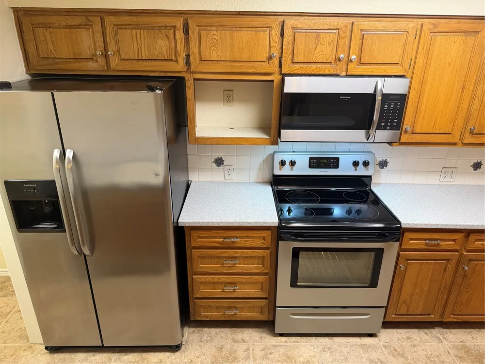 1058 E Jefferson Street Van Alstyne, TX 75495