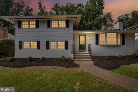 6411 EARLHAM DRIVE