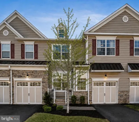 93 AUTUMN LANE