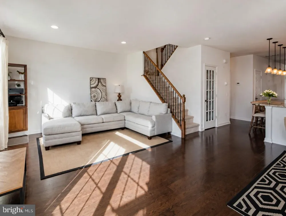 93 AUTUMN LANE Skillman, NJ 08558