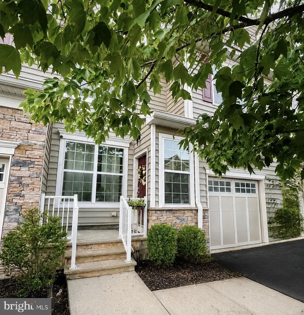 93 AUTUMN LANE Skillman, NJ 08558