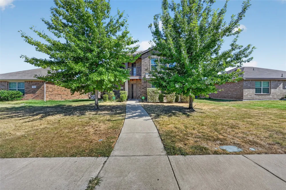 1518 Illinois Avenue Lancaster, TX 75134