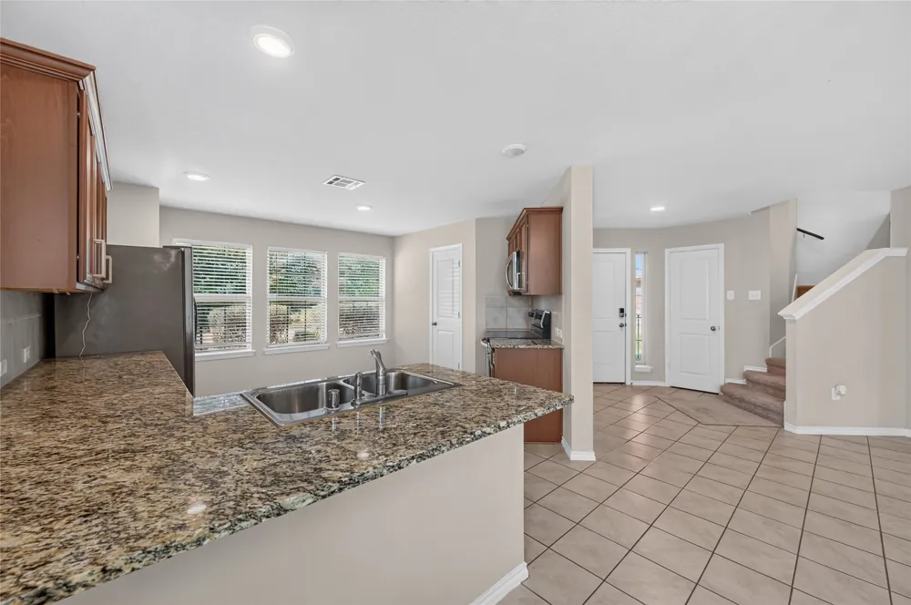 1518 Illinois Avenue Lancaster, TX 75134