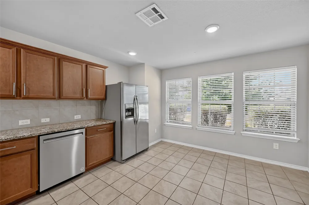 1518 Illinois Avenue Lancaster, TX 75134