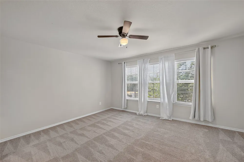 1518 Illinois Avenue Lancaster, TX 75134