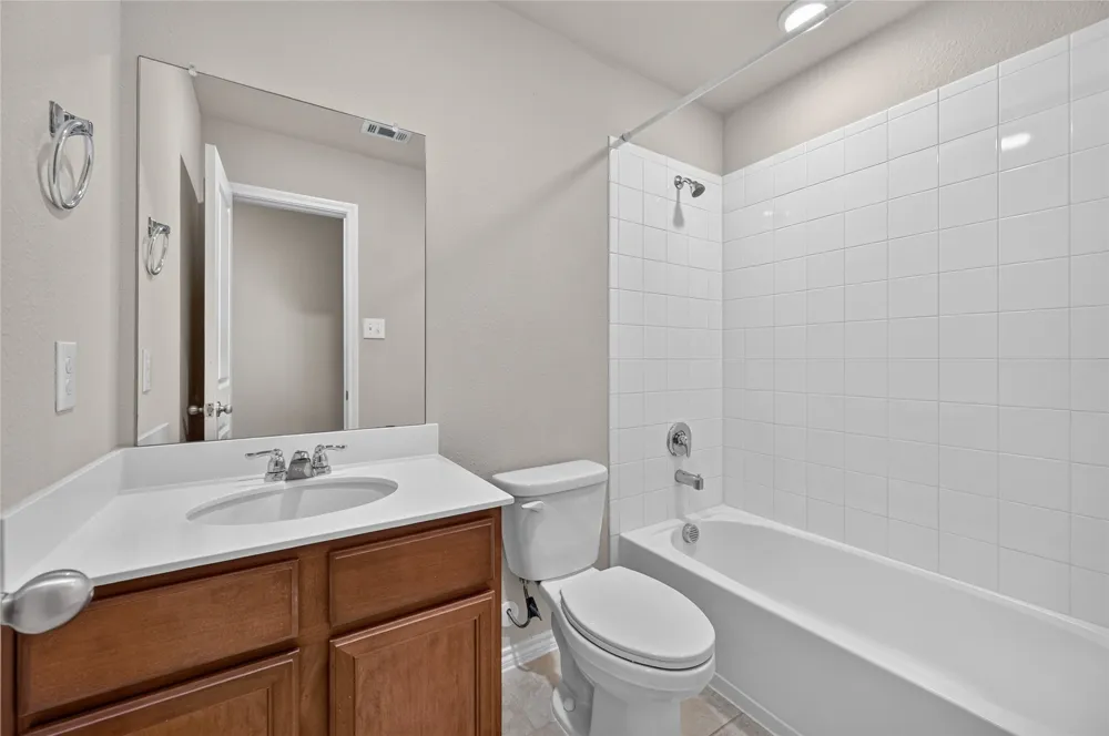 1518 Illinois Avenue Lancaster, TX 75134