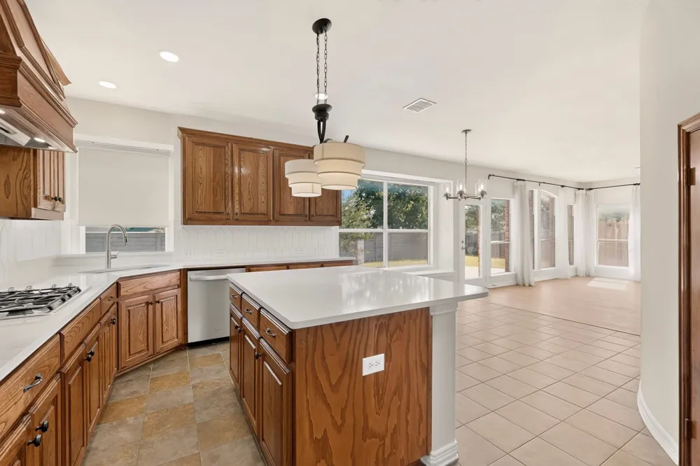 4304 Harpers Ferry Drive Grand Prairie, TX 75052