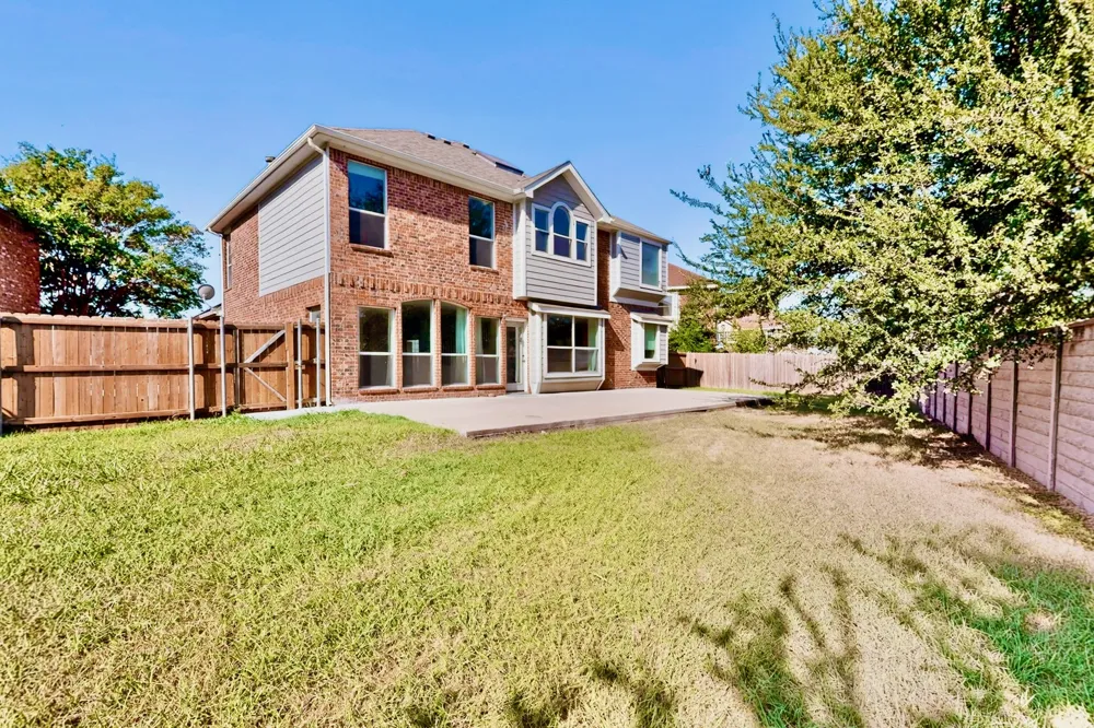 4304 Harpers Ferry Drive Grand Prairie, TX 75052