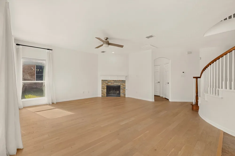 4304 Harpers Ferry Drive Grand Prairie, TX 75052