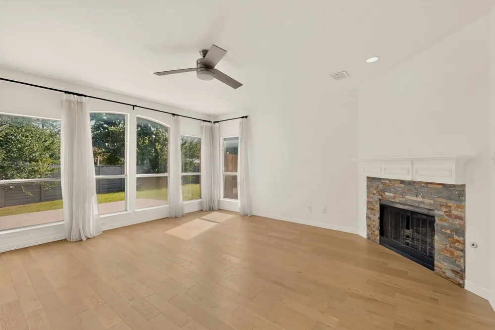 4304 Harpers Ferry Drive Grand Prairie, TX 75052