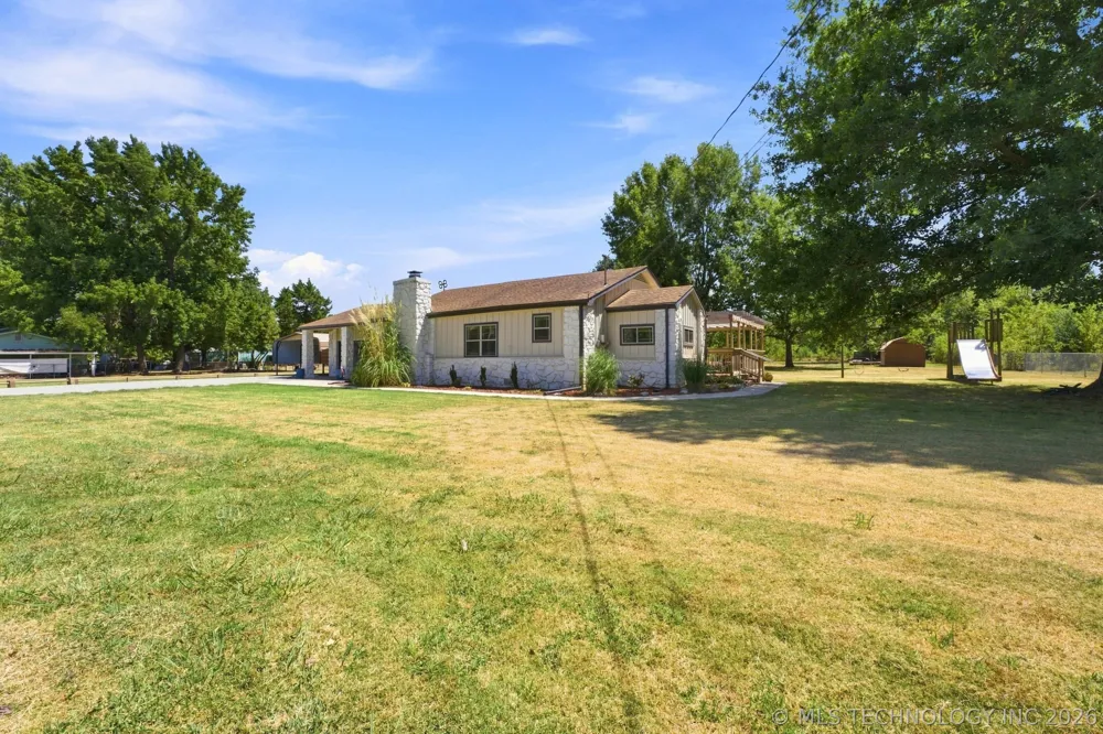 1301 W Smith Ferry Road Muskogee, OK 74401