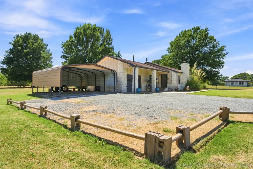 1301 W Smith Ferry Road Muskogee, OK 74401