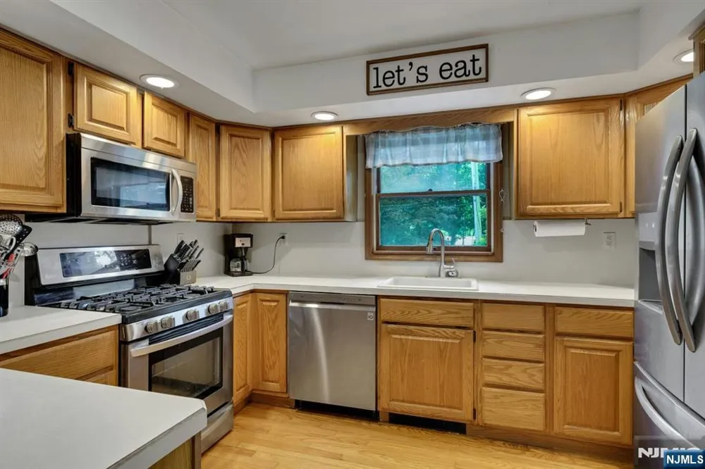 416 Lakeview Avenue Ringwood, NJ 07456