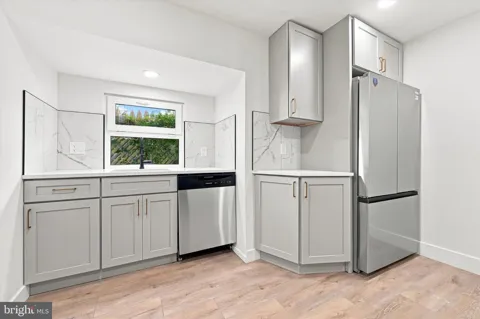 2021 E SERGEANT STREET