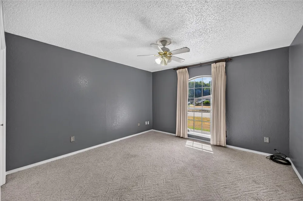1226 Ranch Valley Drive DeSoto, TX 75115