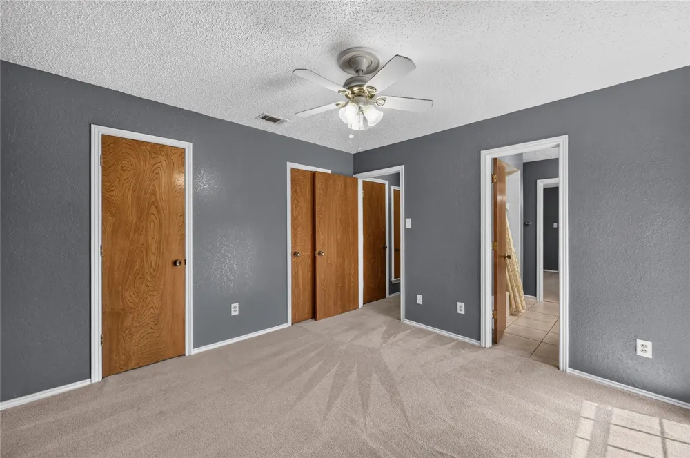 1226 Ranch Valley Drive DeSoto, TX 75115