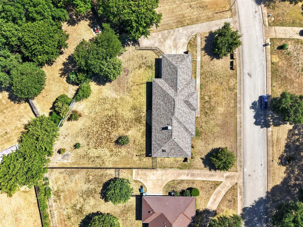 1226 Ranch Valley Drive DeSoto, TX 75115
