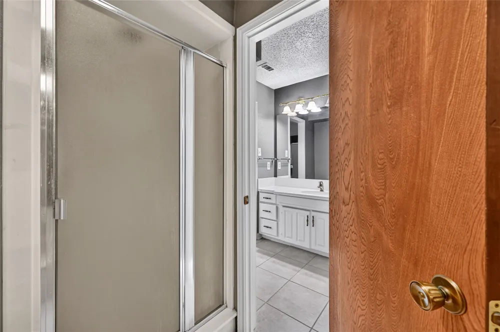 1226 Ranch Valley Drive DeSoto, TX 75115