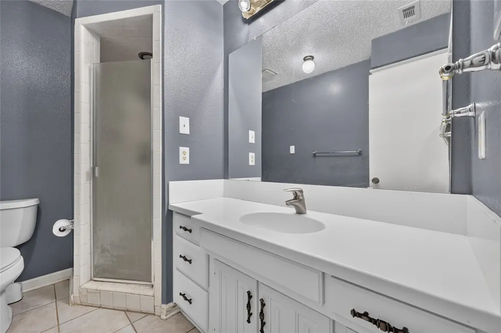 1226 Ranch Valley Drive DeSoto, TX 75115