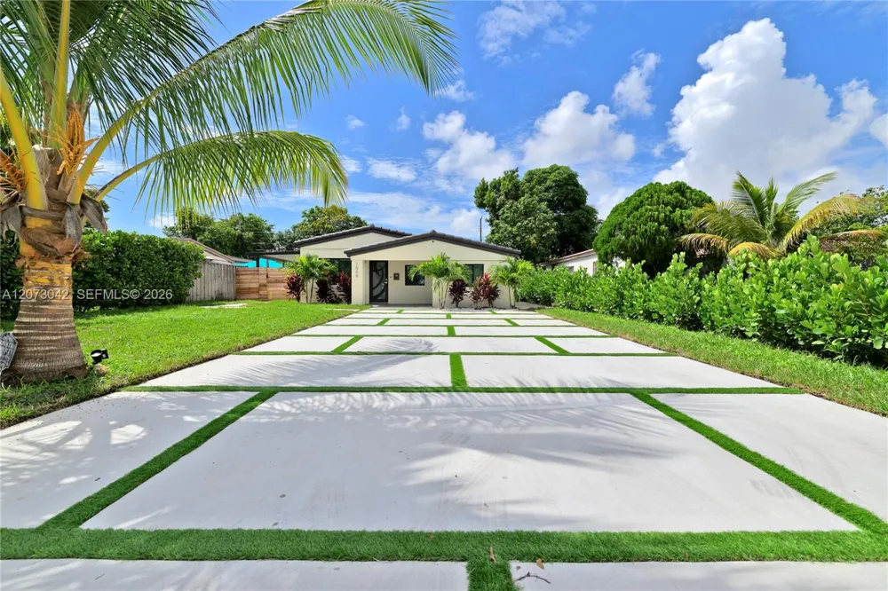 1566 NE 174th St North Miami Beach, FL 33162