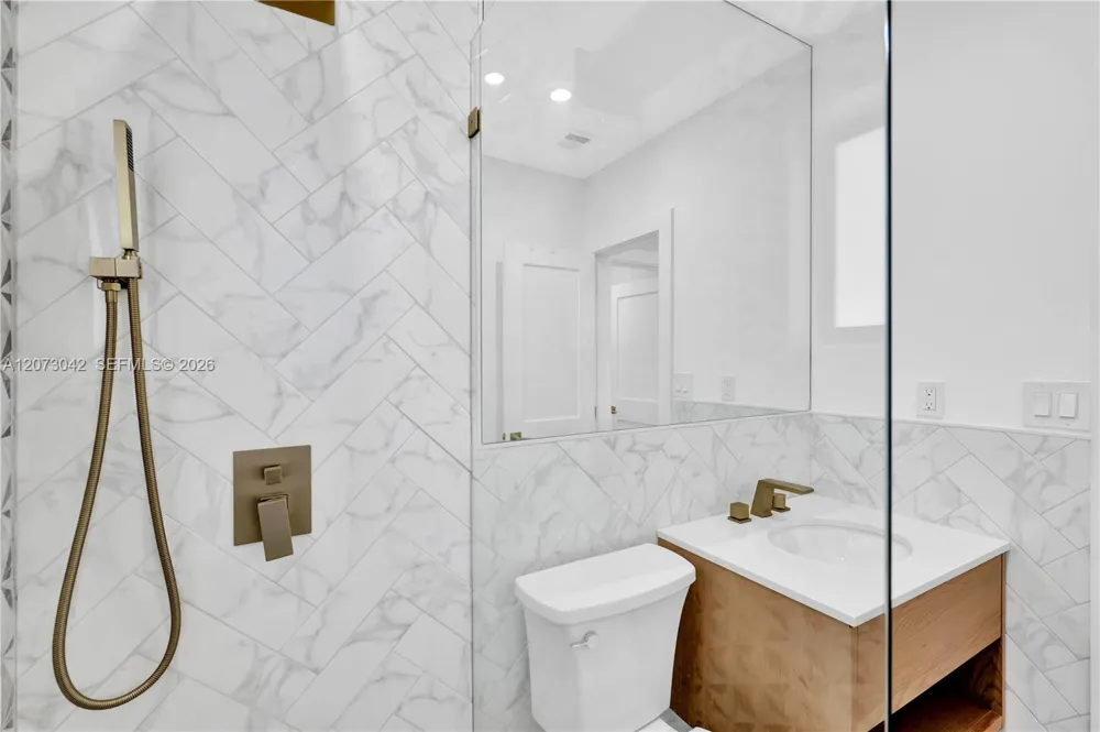 1566 NE 174th St North Miami Beach, FL 33162