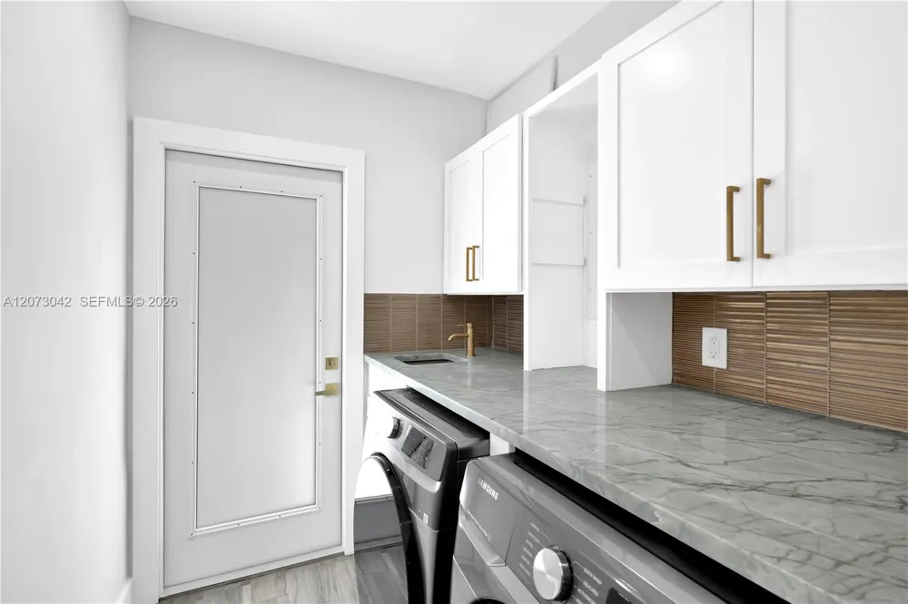 1566 NE 174th St North Miami Beach, FL 33162