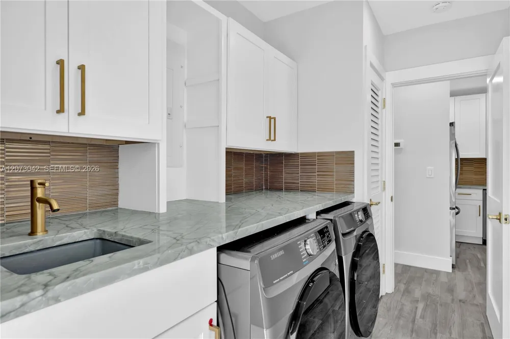 1566 NE 174th St North Miami Beach, FL 33162