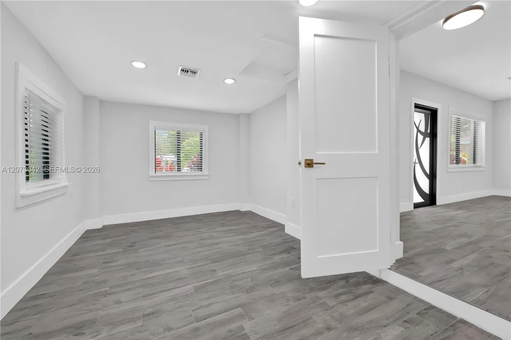 1566 NE 174th St North Miami Beach, FL 33162