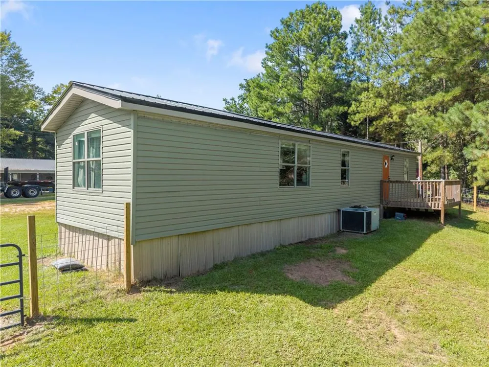 247 Highway 323 Maysville, GA 30558