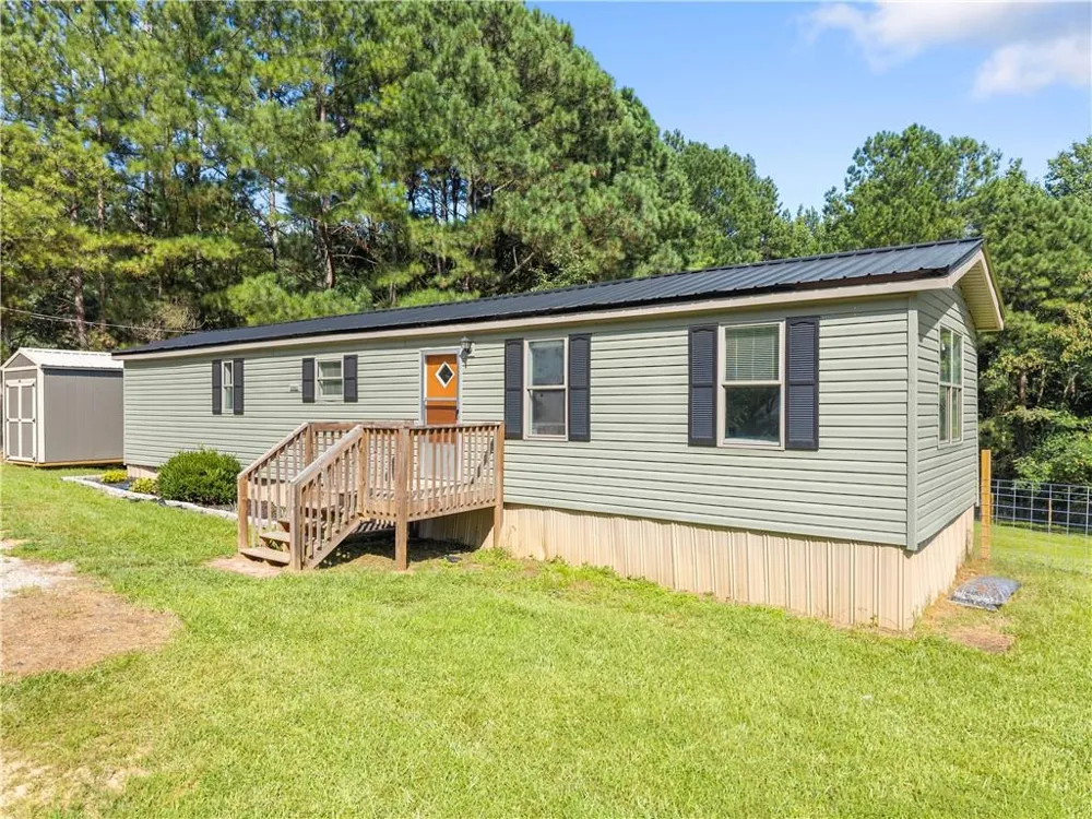 247 Highway 323 Maysville, GA 30558