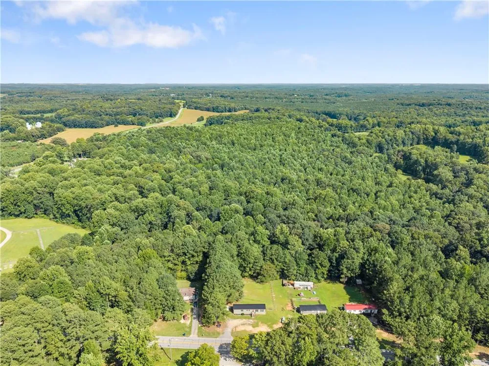 247 Highway 323 Maysville, GA 30558