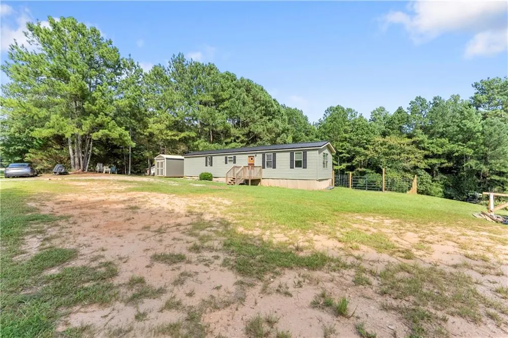 247 Highway 323 Maysville, GA 30558