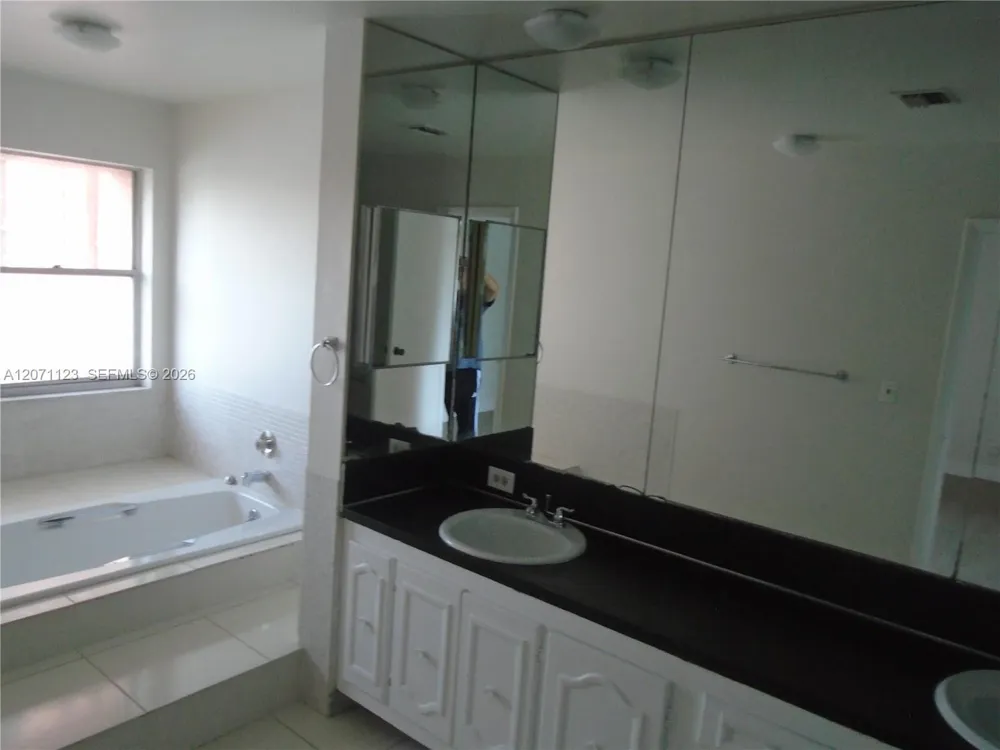 1648 NW 58TH AV #3 Lauderhill, FL 33313