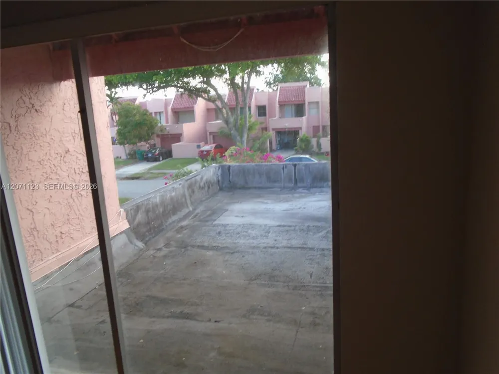 1648 NW 58TH AV #3 Lauderhill, FL 33313