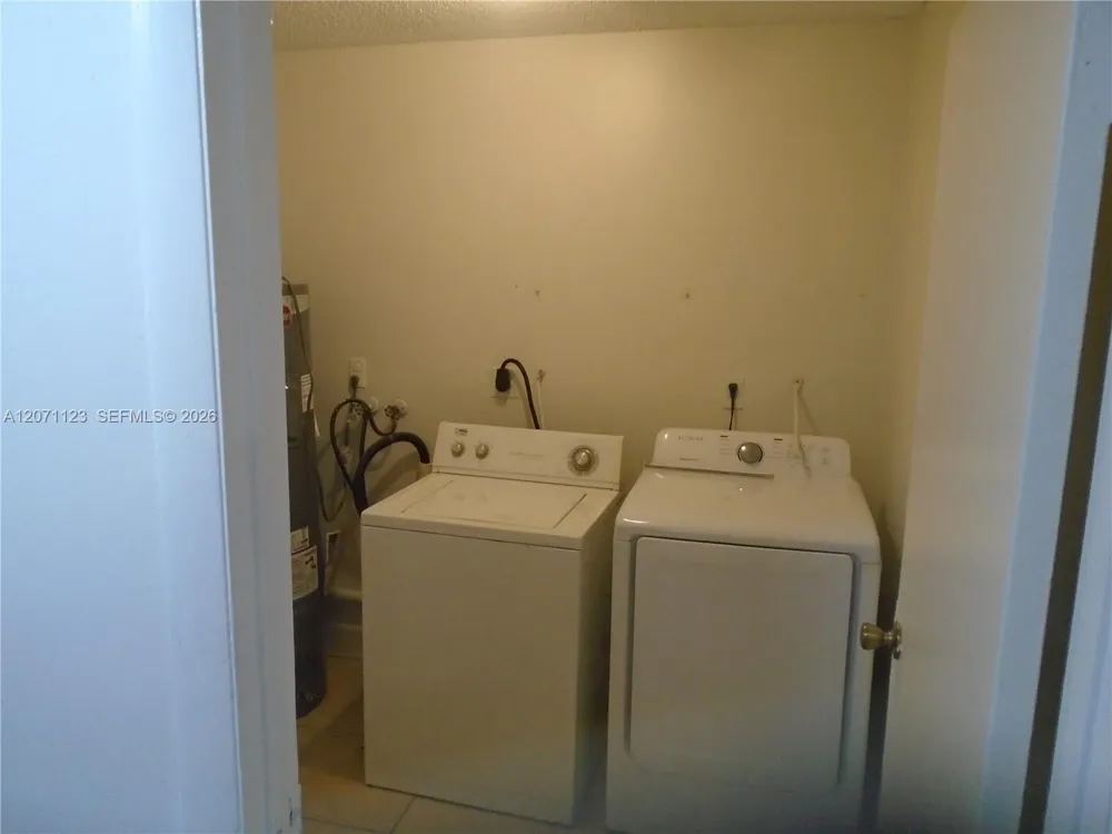 1648 NW 58TH AV #3 Lauderhill, FL 33313