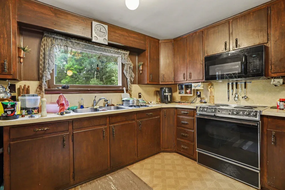931 Baldwin Street Traverse City, MI 49686