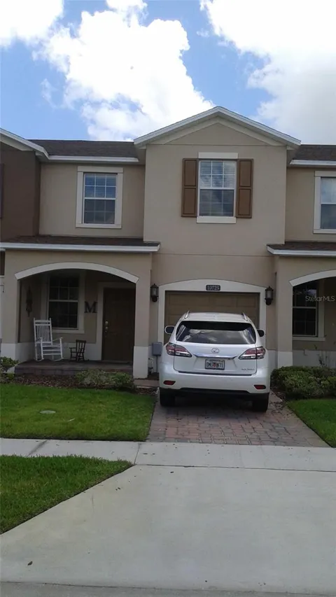 10725 SAVANNAH LANDING CIRCLE