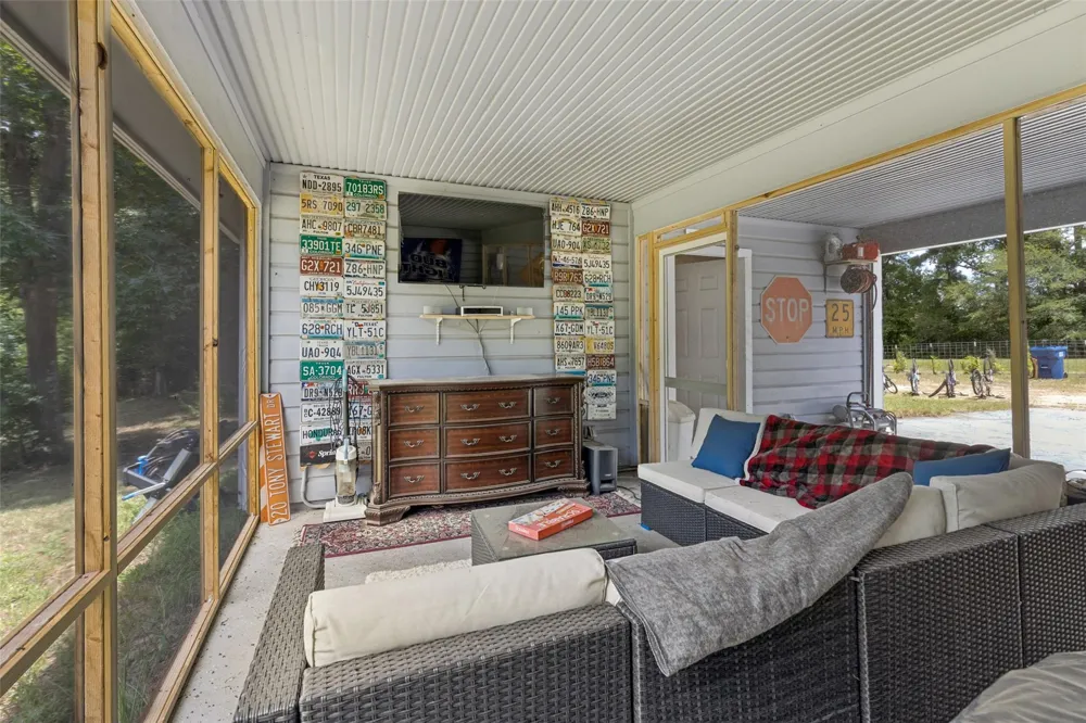 289 Fm 350 Livingston, TX 77351