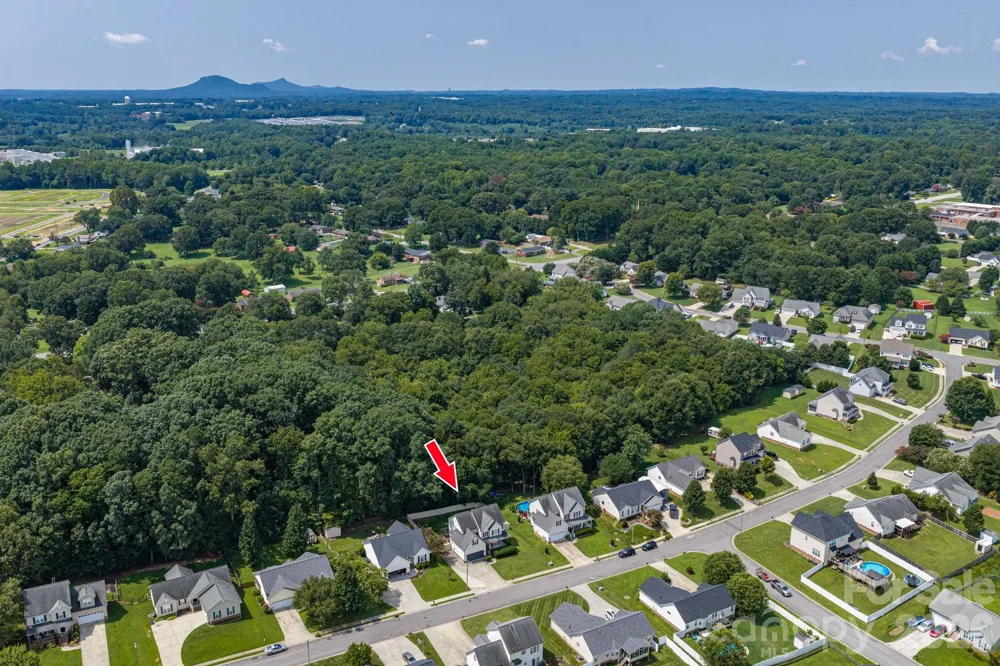 908 Carole Summey Drive Dallas, NC 28034