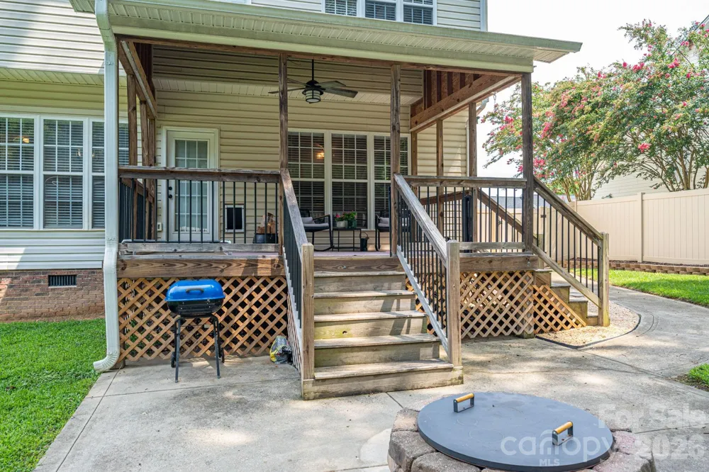 908 Carole Summey Drive Dallas, NC 28034